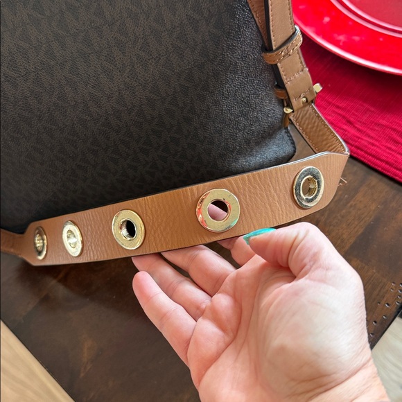 Michael Kors satchel Women's Shoulder Bag MK leather rivet crossbody purse tan - Picture 3 of 11